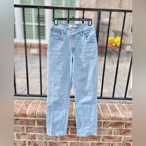 Abercrombie & Fitch Light Wash Straight Leg Jeans Ultra High Rise Curve Love